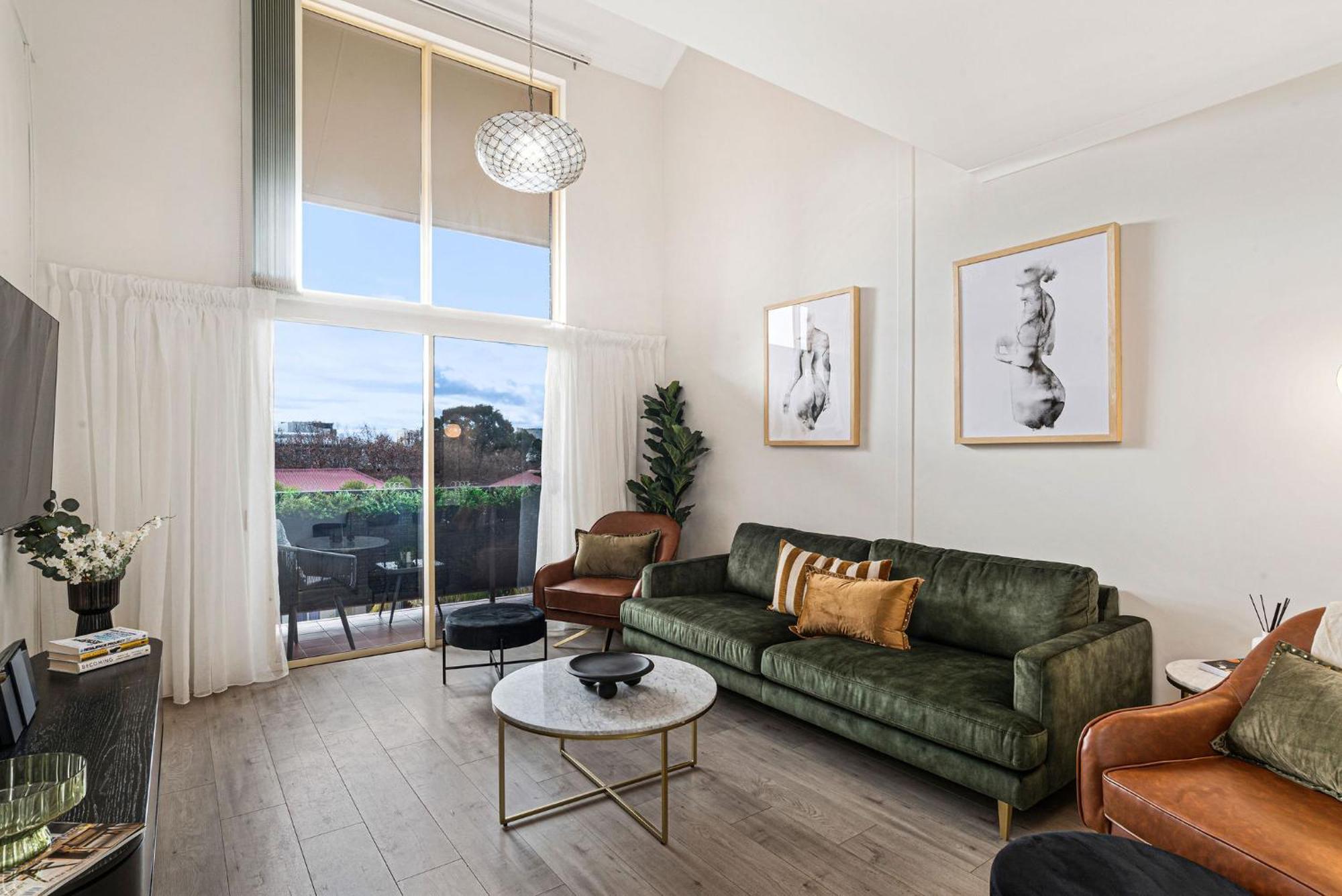 Stylish Urban Retreat On Eden Apartment Adelaide