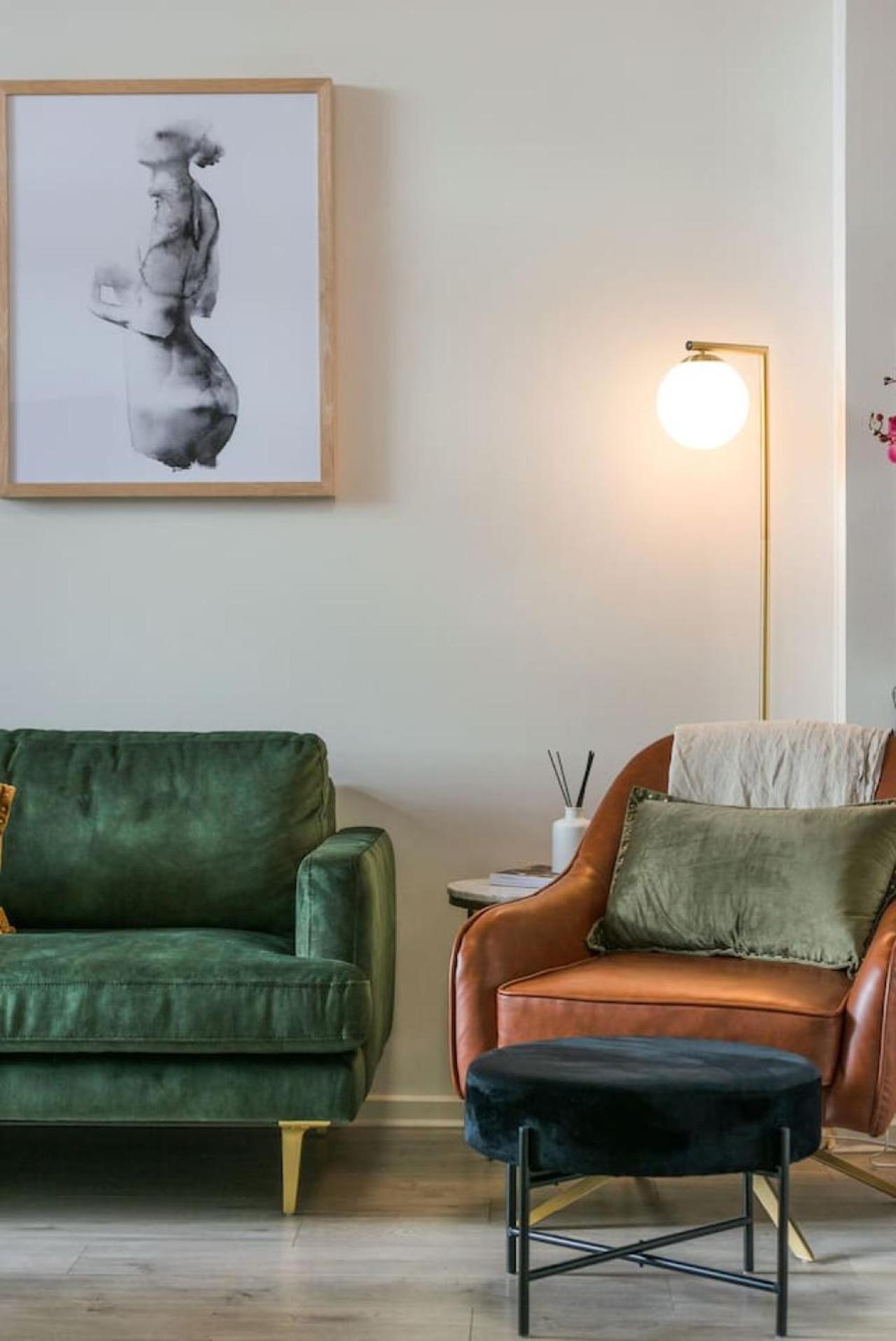 Stylish Urban Retreat On Eden Apartment Adelaide