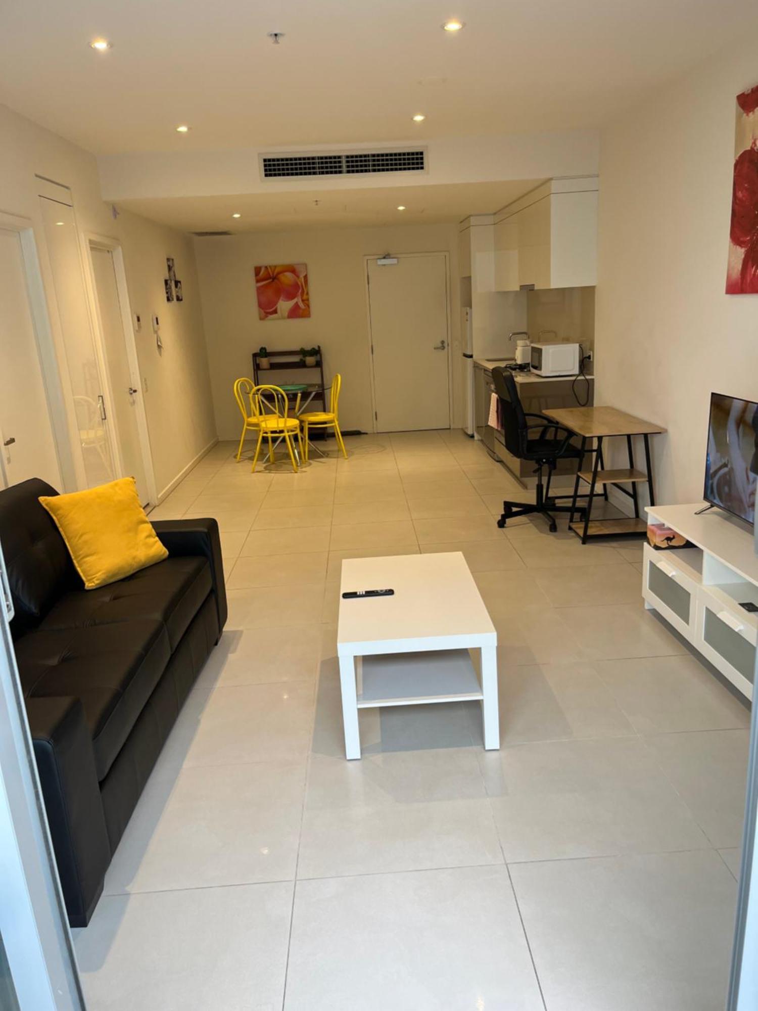 Tasha's On Morphett Apartment *