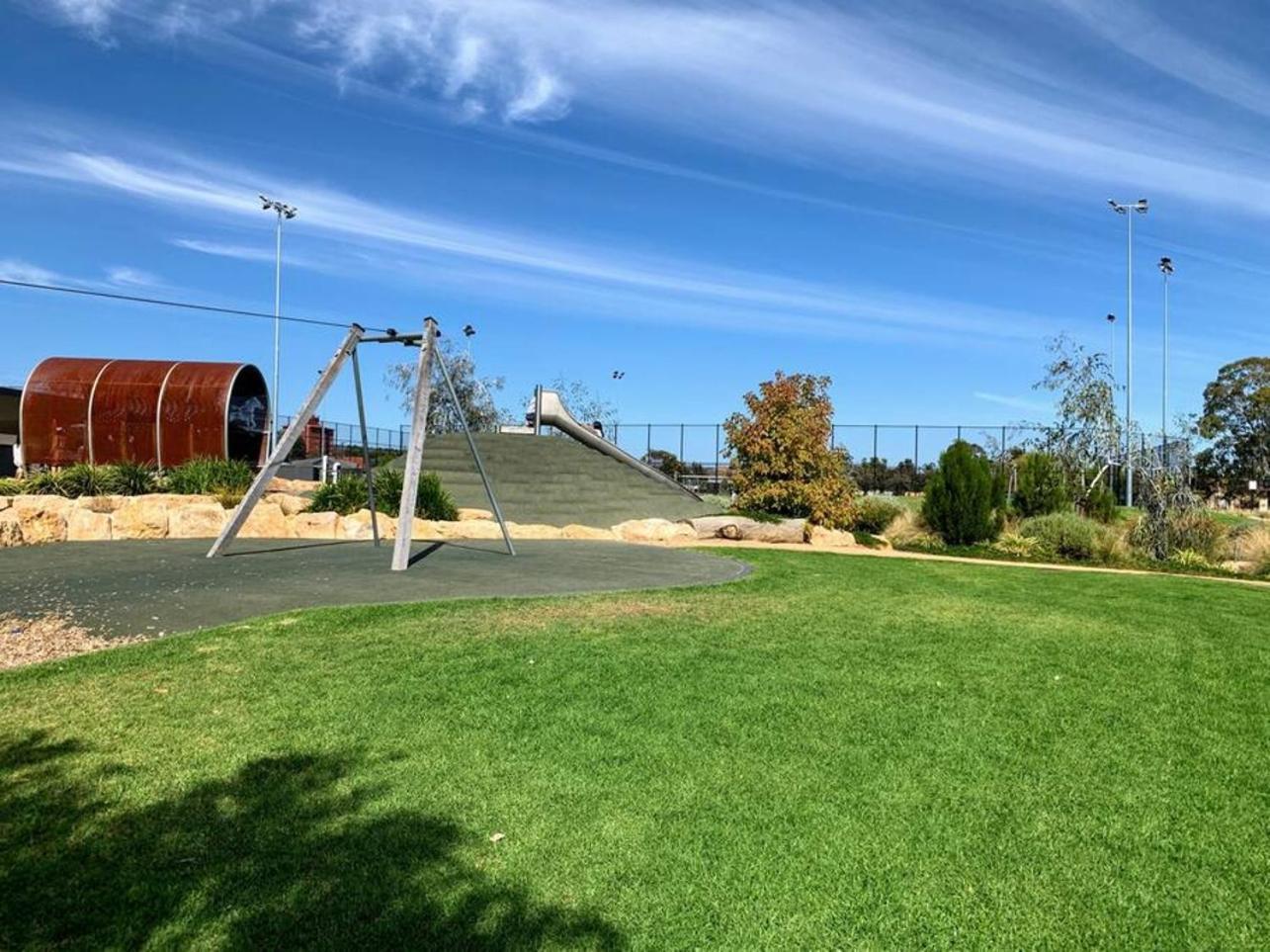 No Stairs, Big House, Garage Richmond 2 * Adelaide