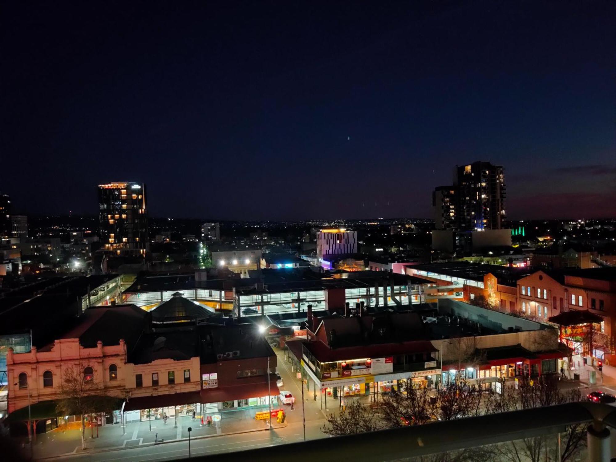 Skyline Panoramic Apartment