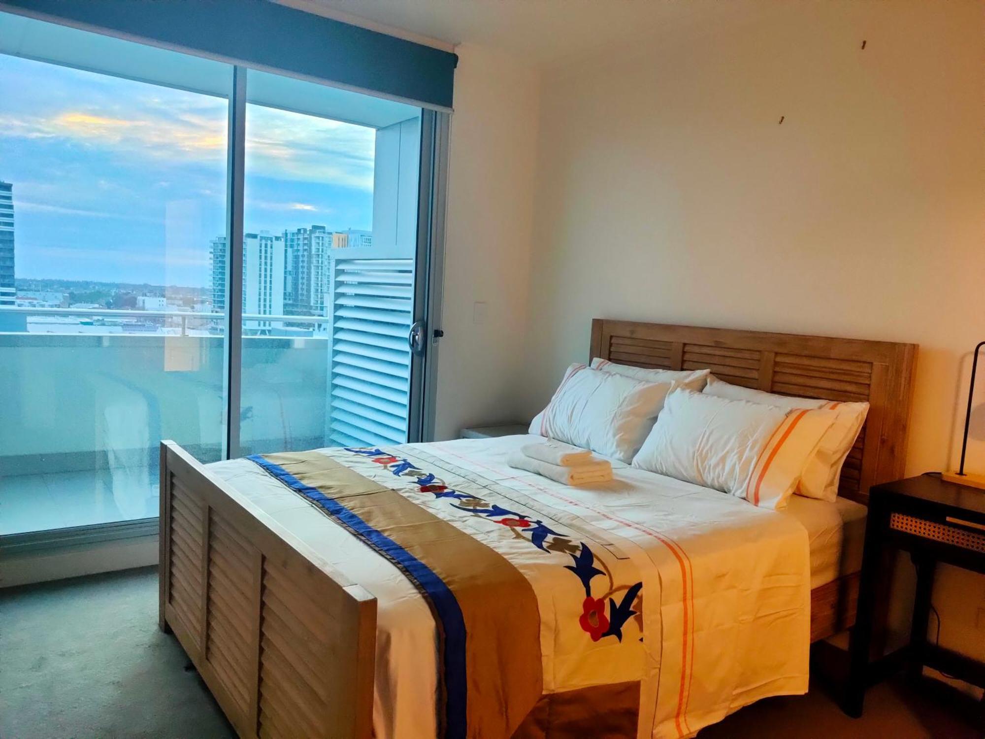 Skyline Panoramic Apartment Adelaide