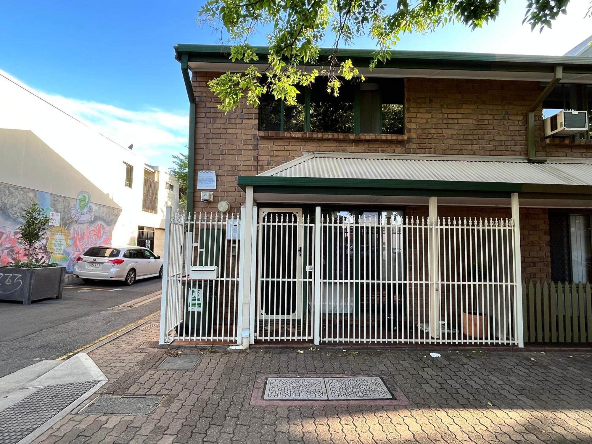 Cozy Townhouse Location Adelaide