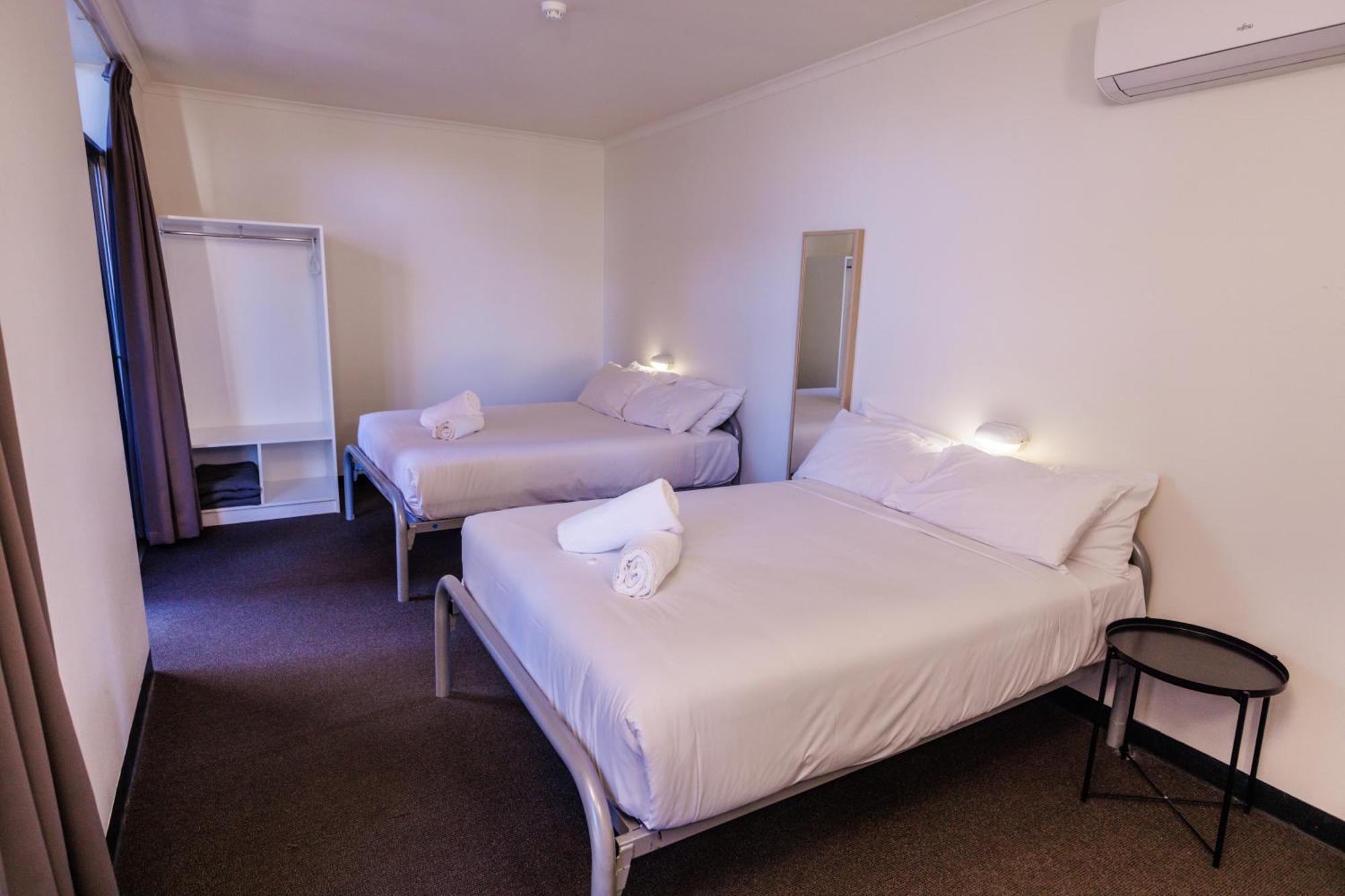 Yha * Adelaide