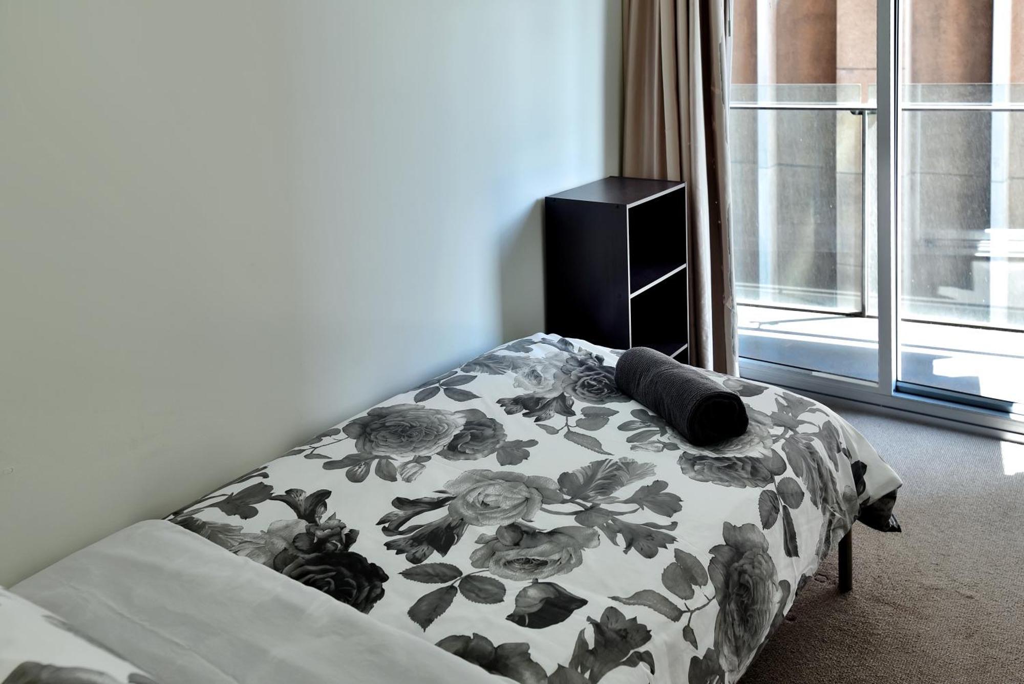 Apartment City Centre Apt - 3 Bed/parking/cbd/wifi
