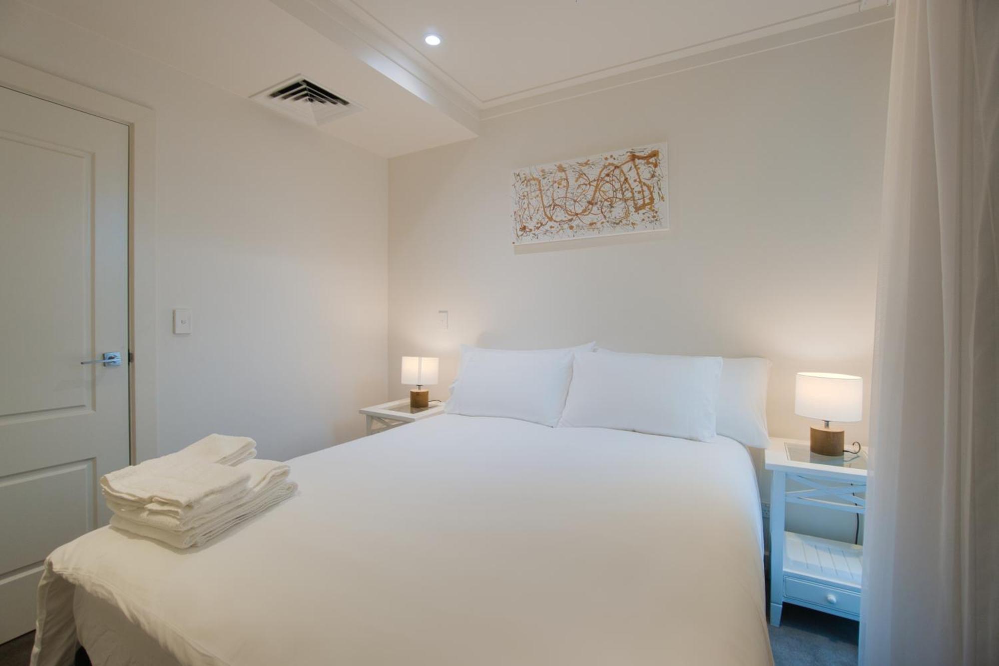 Apartment Luxury 2br Serviced 1206 At The Rowlands *