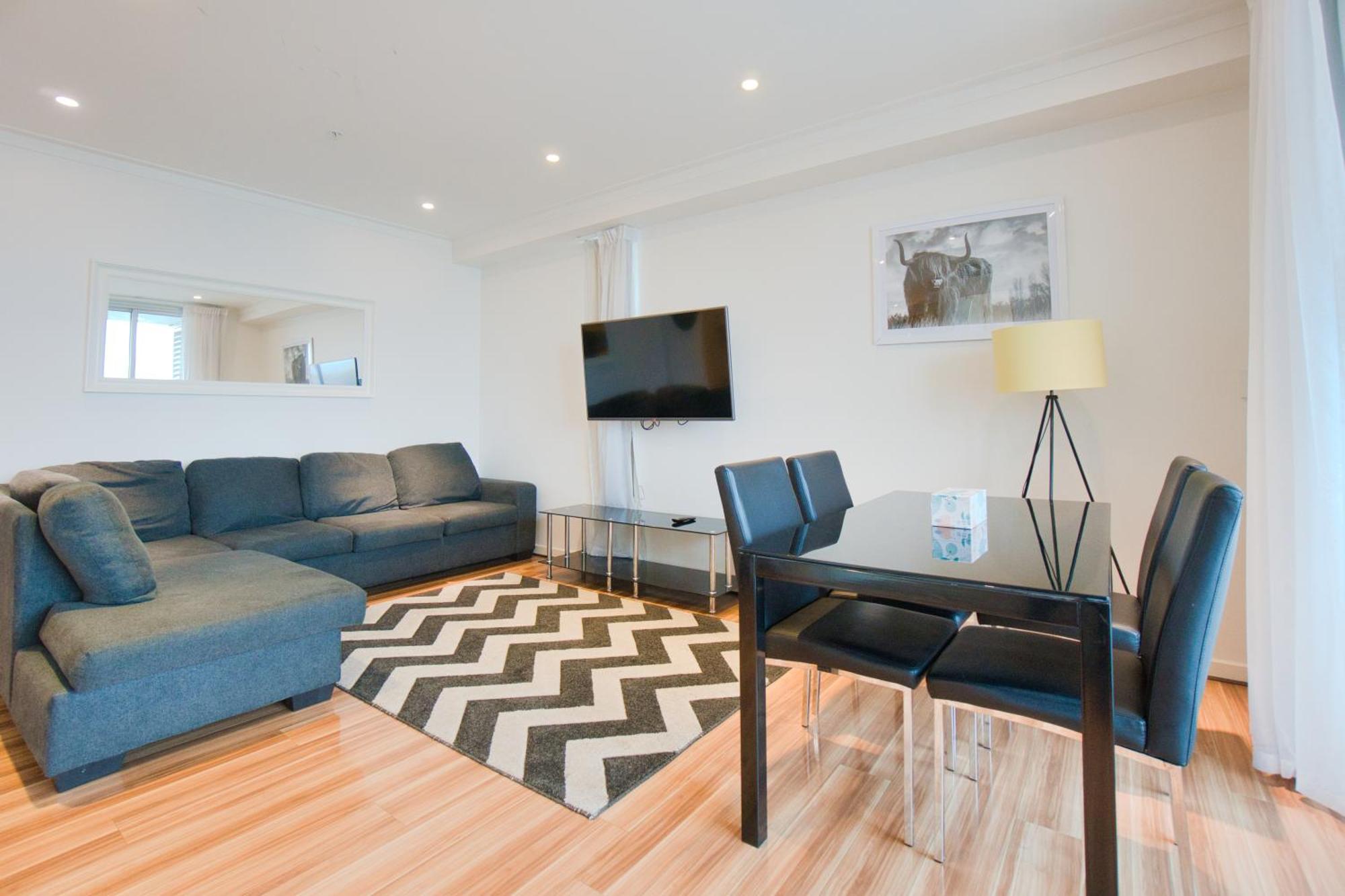 Apartment Luxury 2br Serviced 1206 At The Rowlands