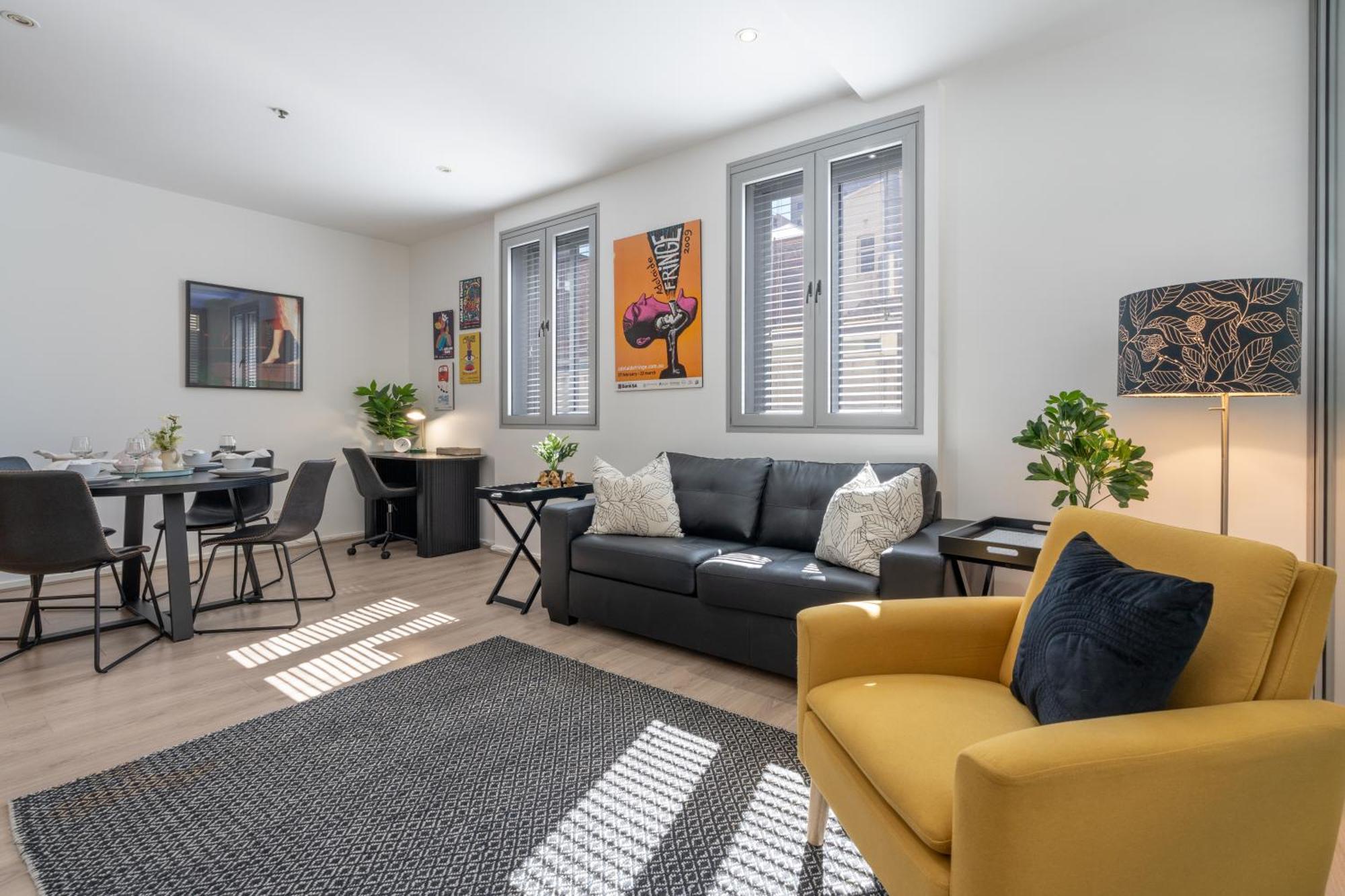 Apartment Artful Escape On York - 2x Carpark, Wifi, East End Adelaide