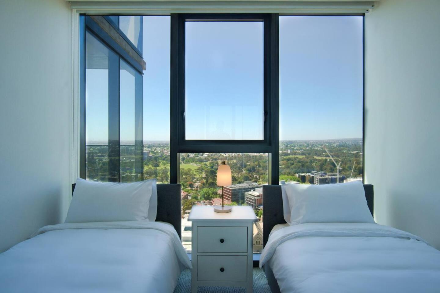 Serenity In The Sky - 2br In Rundle Mall