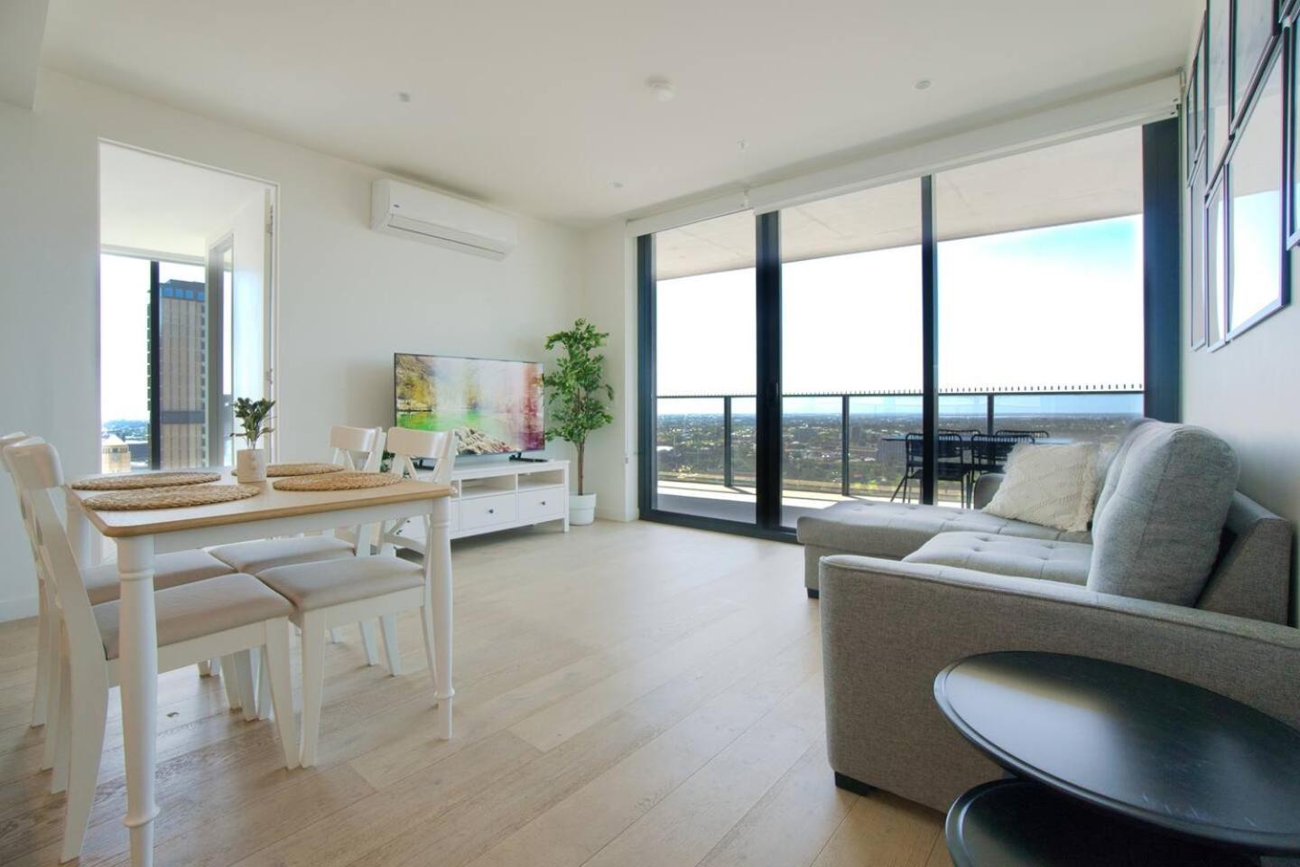 Apartment Serenity In The Sky - 2br In Rundle Mall *
