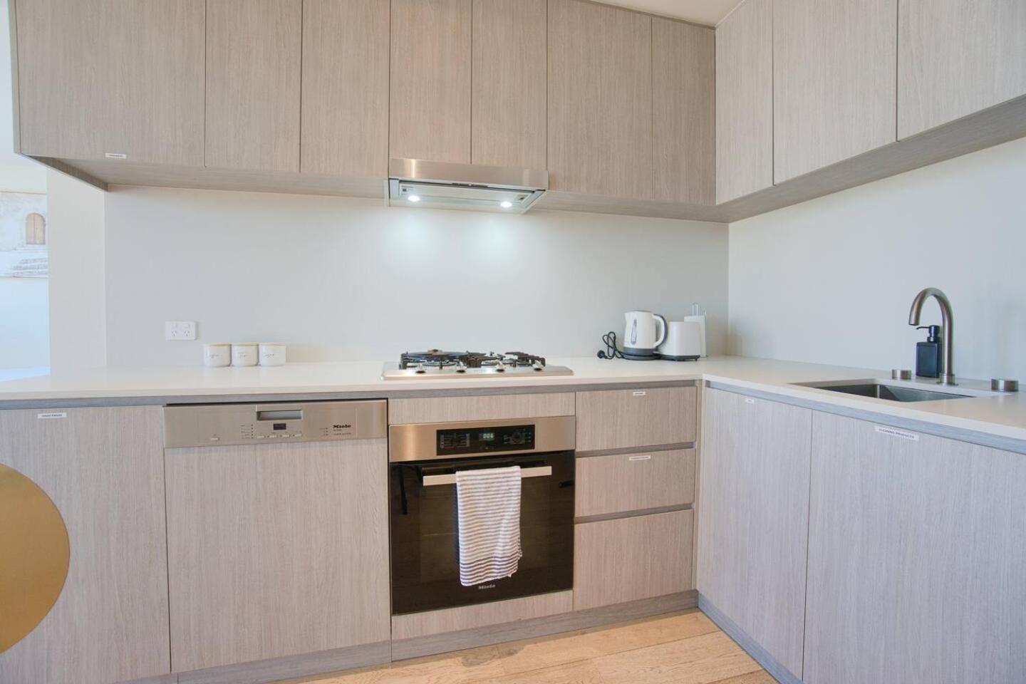 New And Modern 2br Gem In Rundle Mall Apartment Adelaide