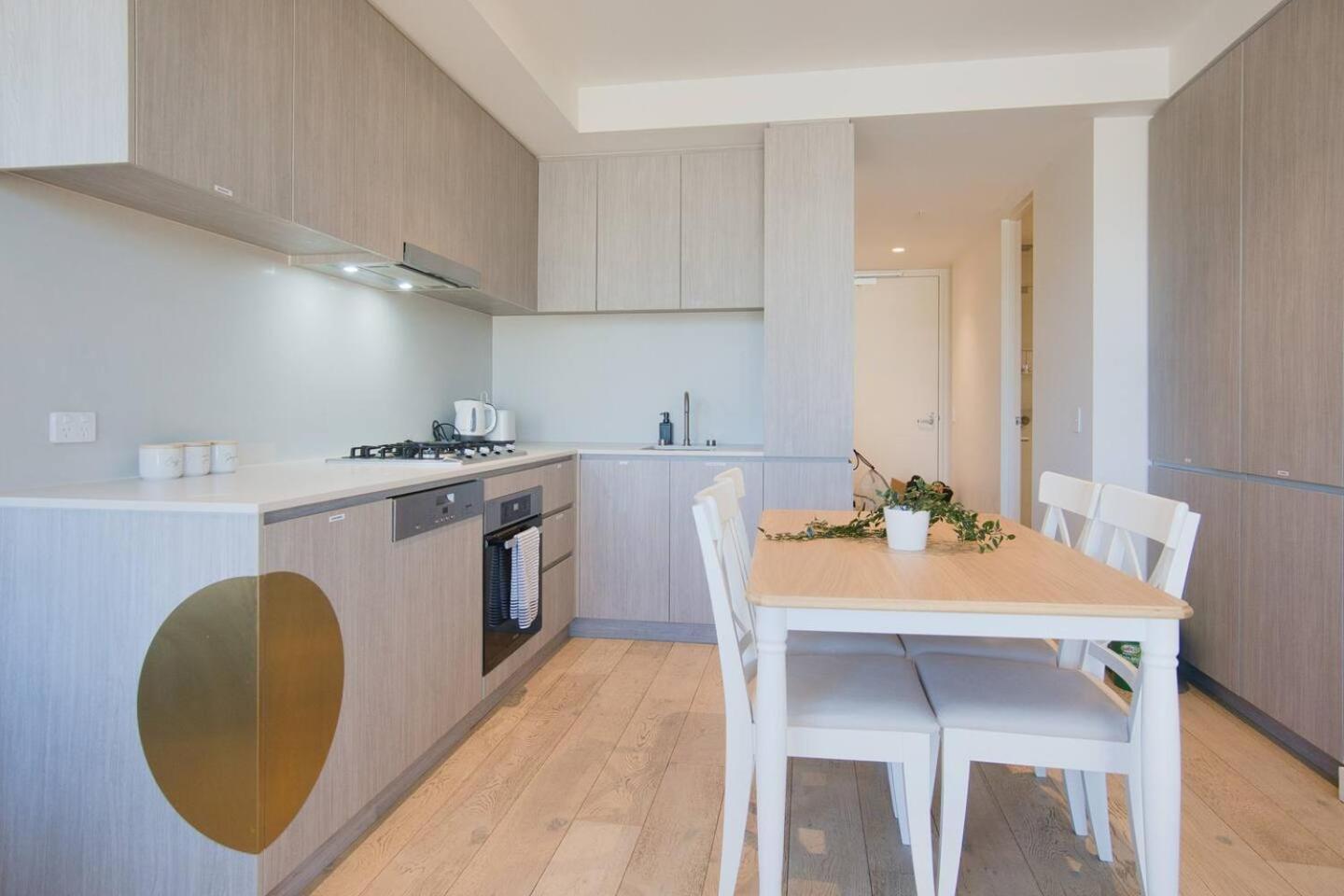 Apartment New And Modern 2br Gem In Rundle Mall