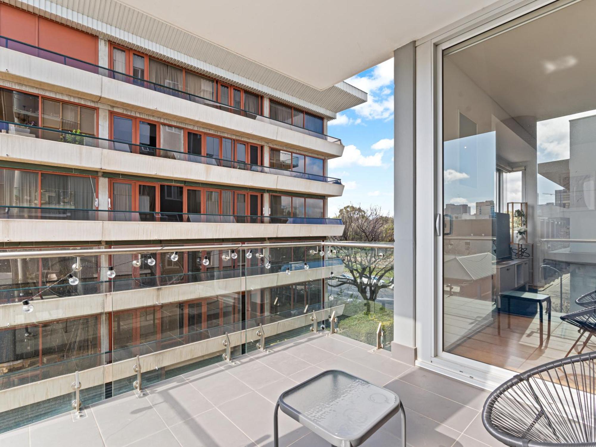 Parkland Vista Luxury Retreat Apartment