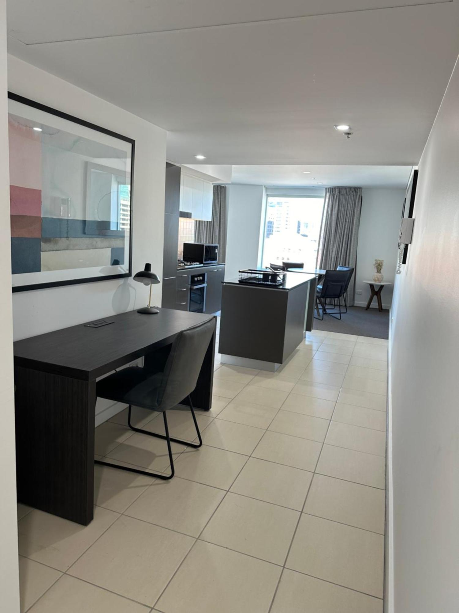 Apartment Embassy 1207 *
