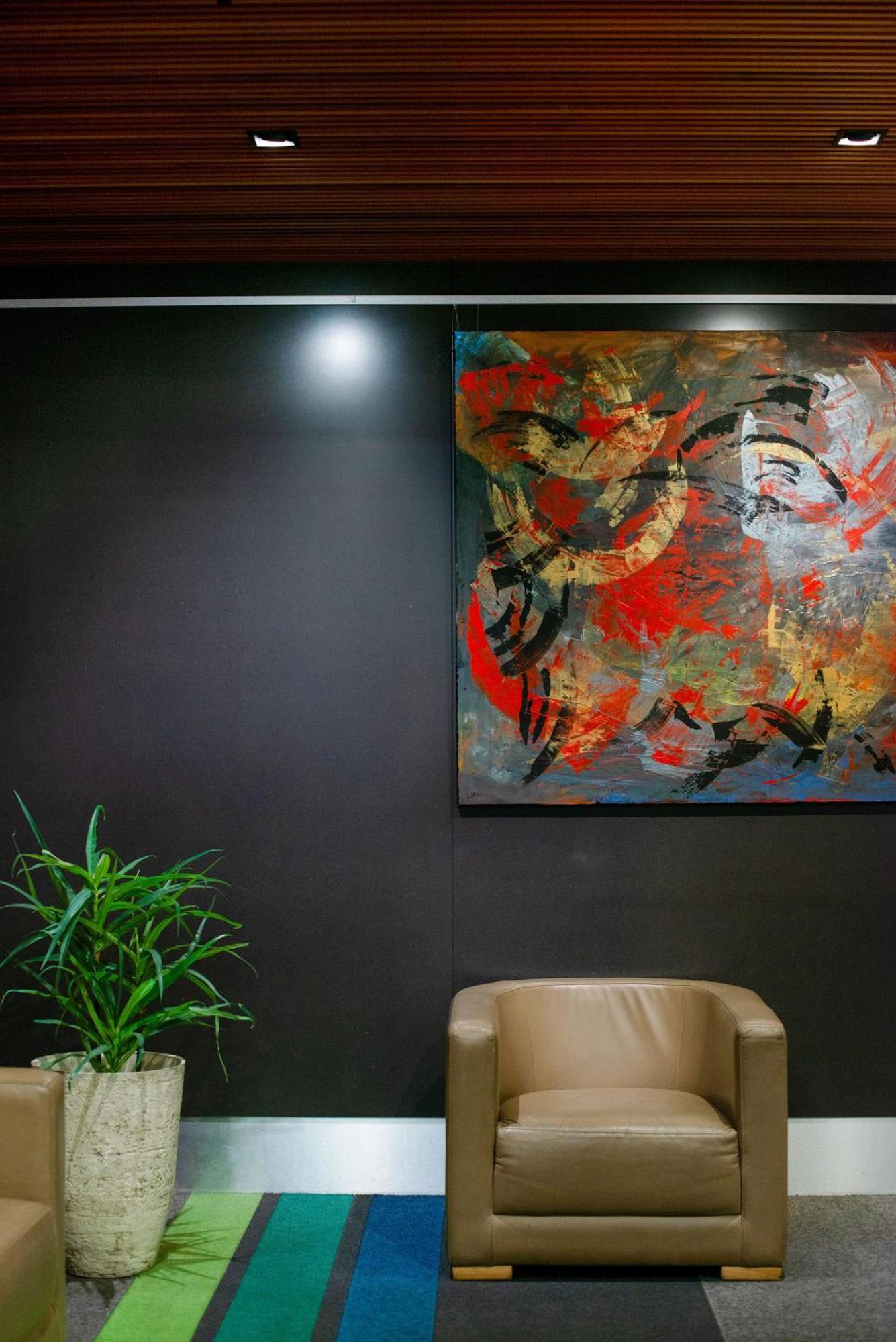 The Waymouth Executive I Workspace I Free Parking Apartment