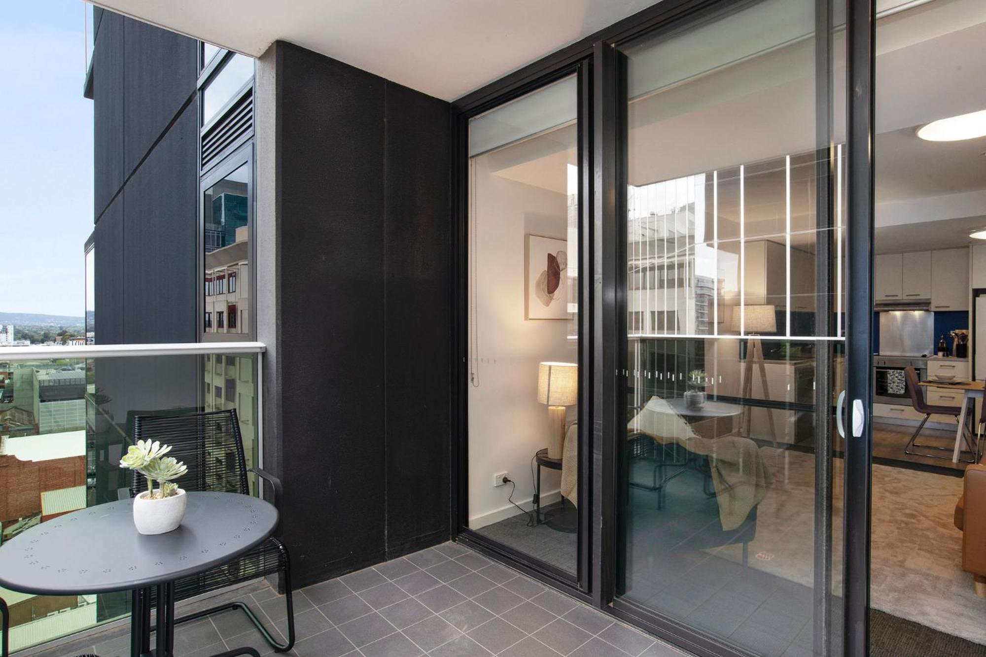 Apartment The Waymouth Executive I Workspace I Free Parking Adelaide