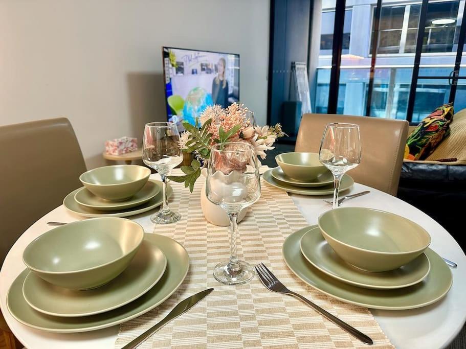 2 Bedrooms In Cbd With Balcony Adelaide