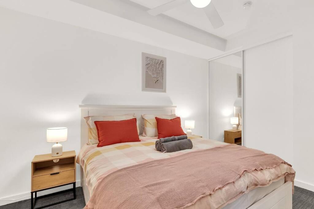 2 Bedrooms In Cbd With Balcony