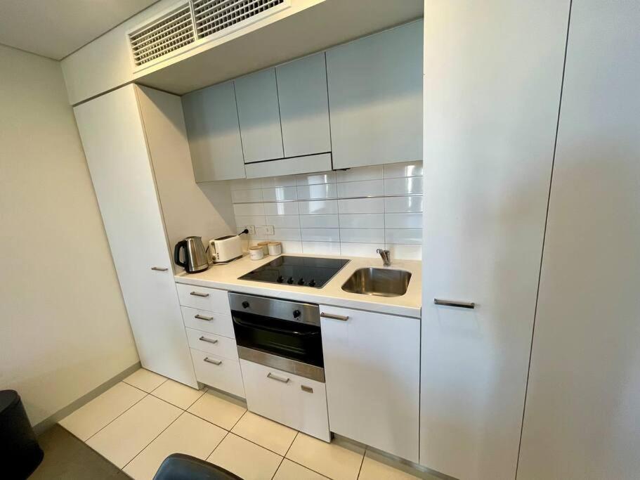 Apartment 2br With View Adelaide