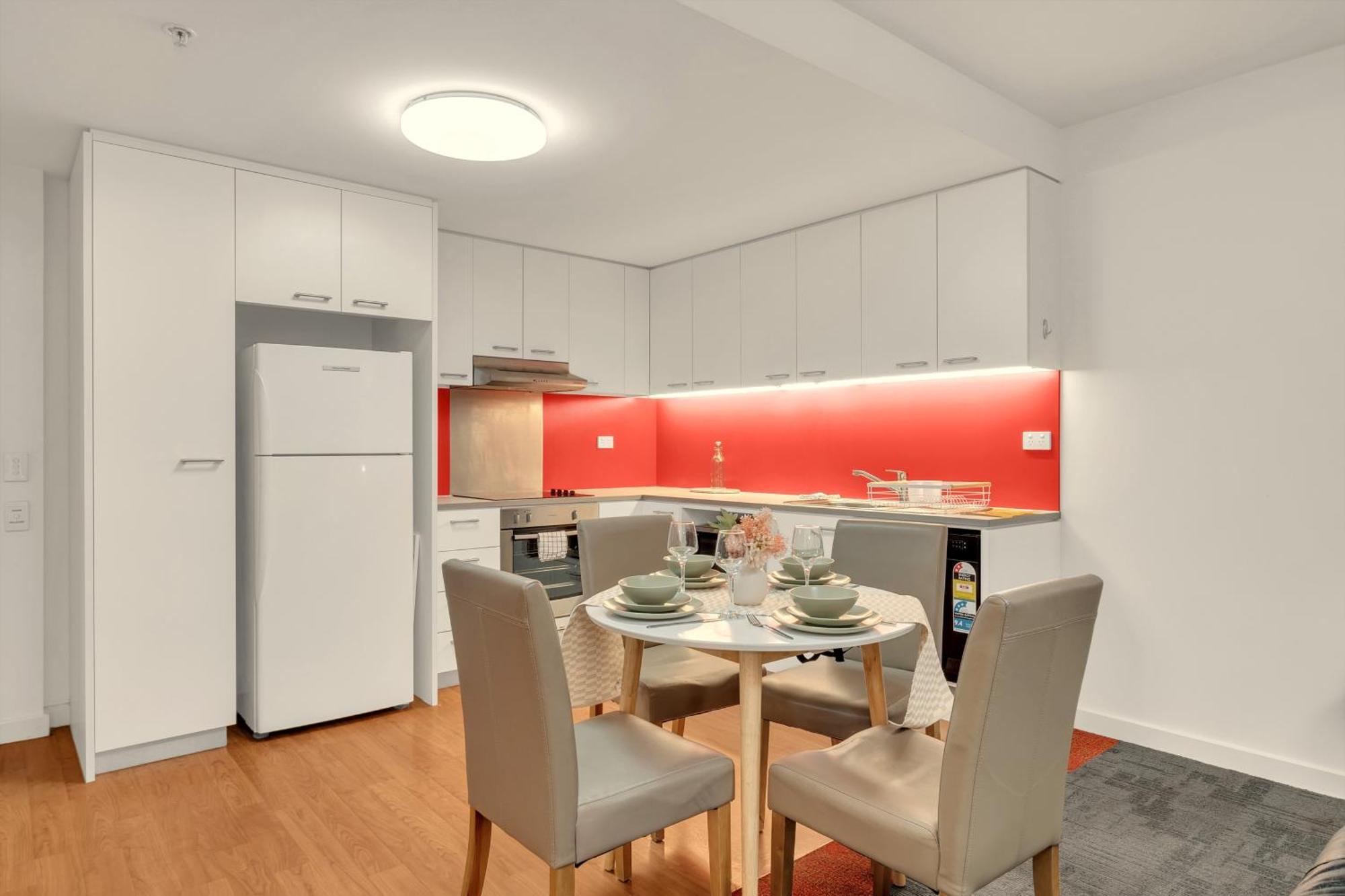 Apartment 2 Bedrooms In Cbd With Balcony *