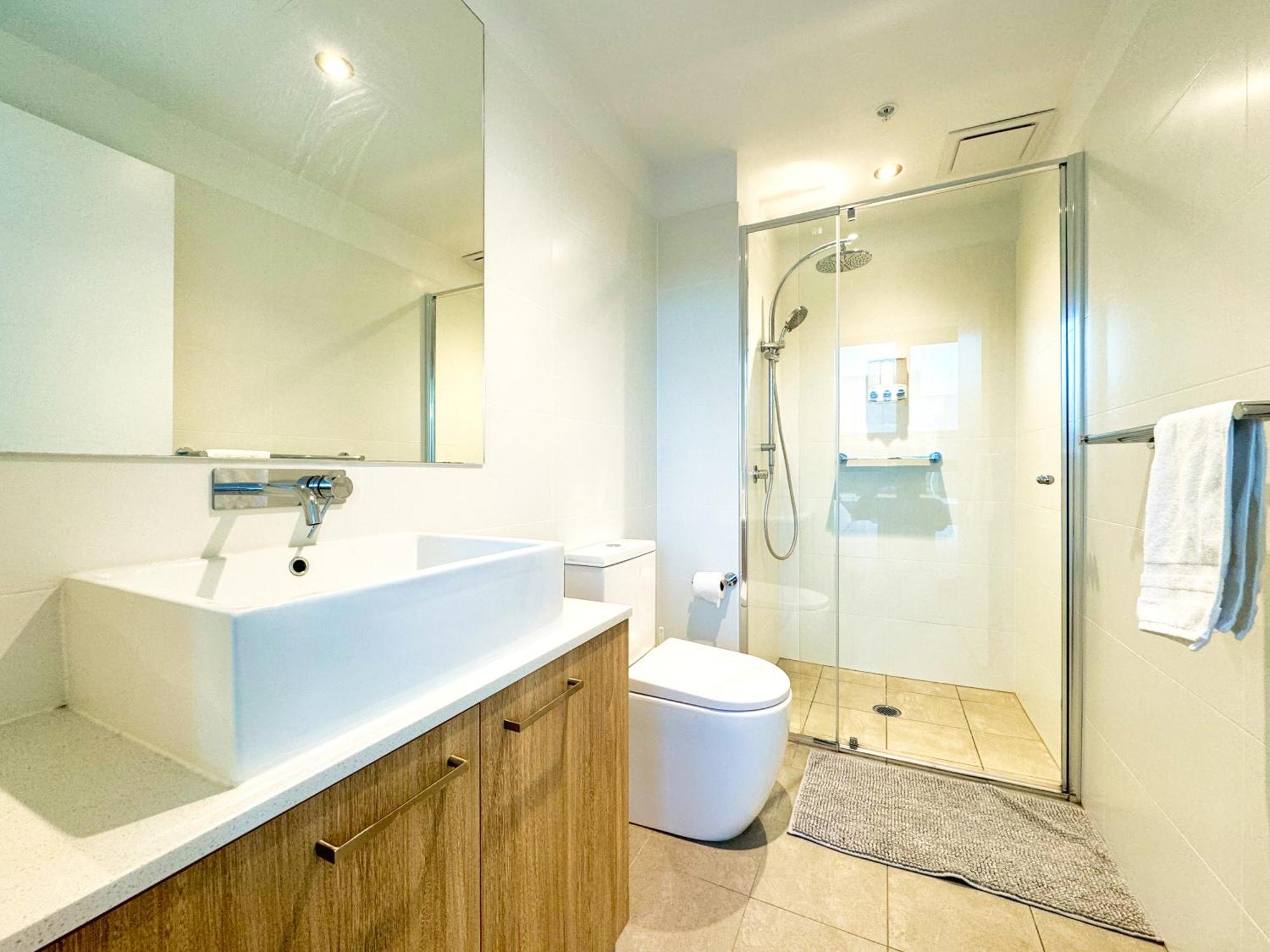 Serenity 2br With Pool, Gym, Steam, Sauna Apartment Adelaide