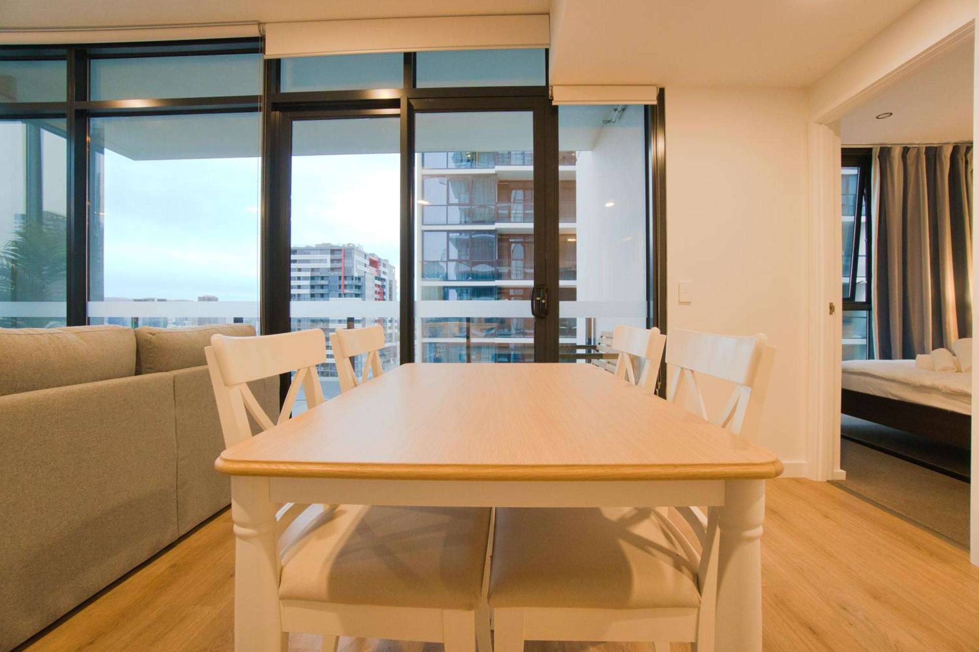 Serenity 2br With Pool, Gym, Steam, Sauna Apartment *