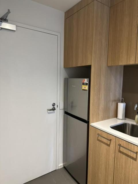 Modern One Bedroom At Morphett Street * Adelaide