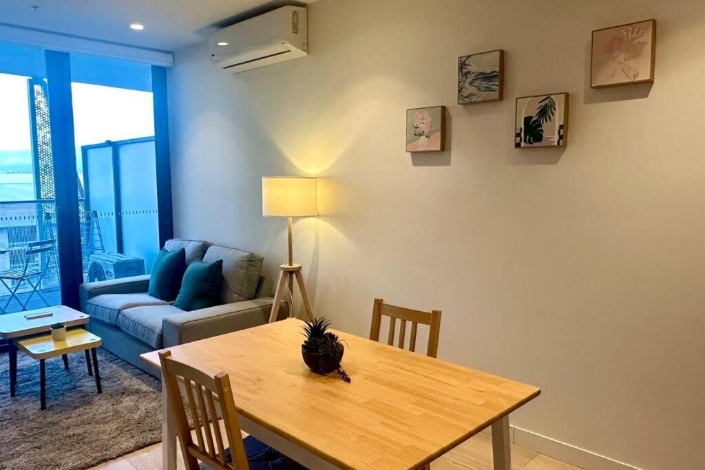 Apartment The Cedar In The Heart Of Cbd Adelaide