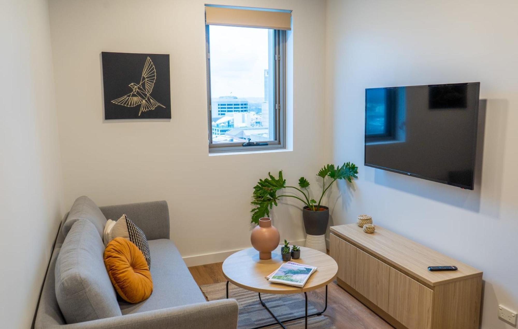 Comfy At Switch Living In The Centre Of Adelaide