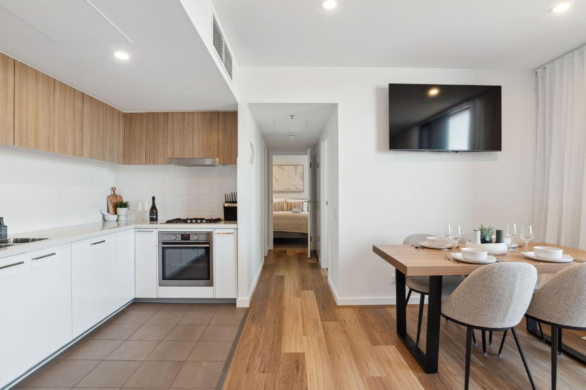 Blue Pool Escape Stunning Views Apartment
