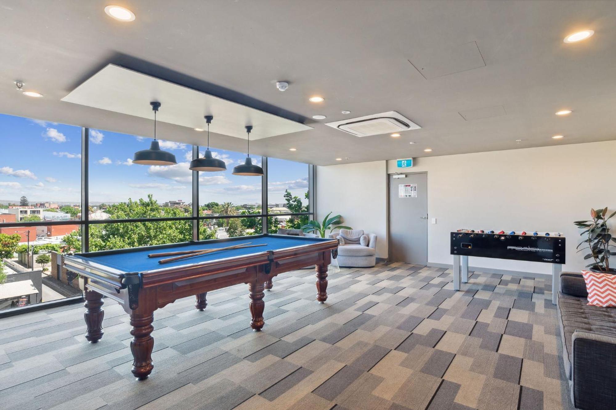 Blue Pool Escape Stunning Views Adelaide