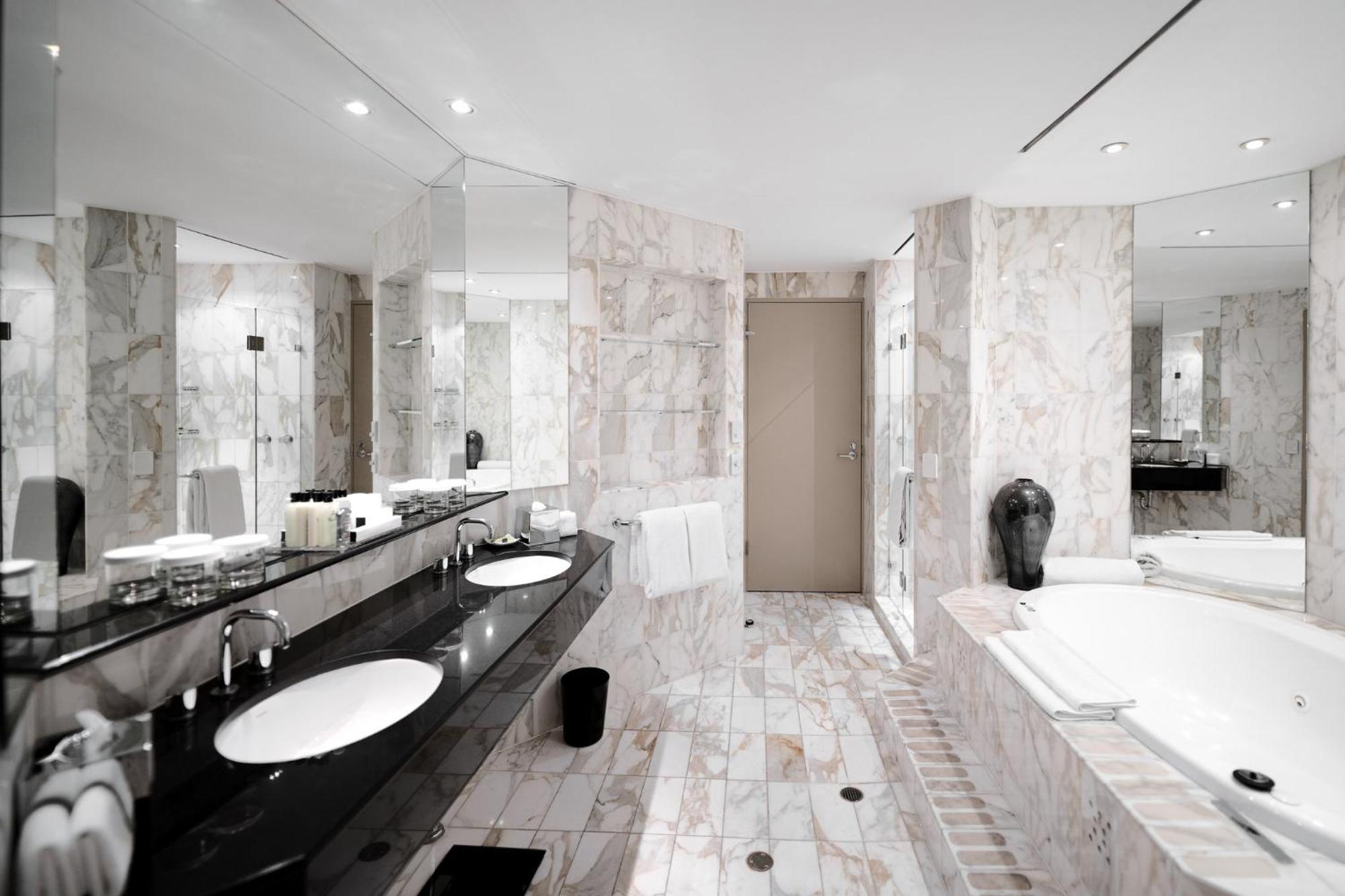 Intercontinental By Ihg Hotel