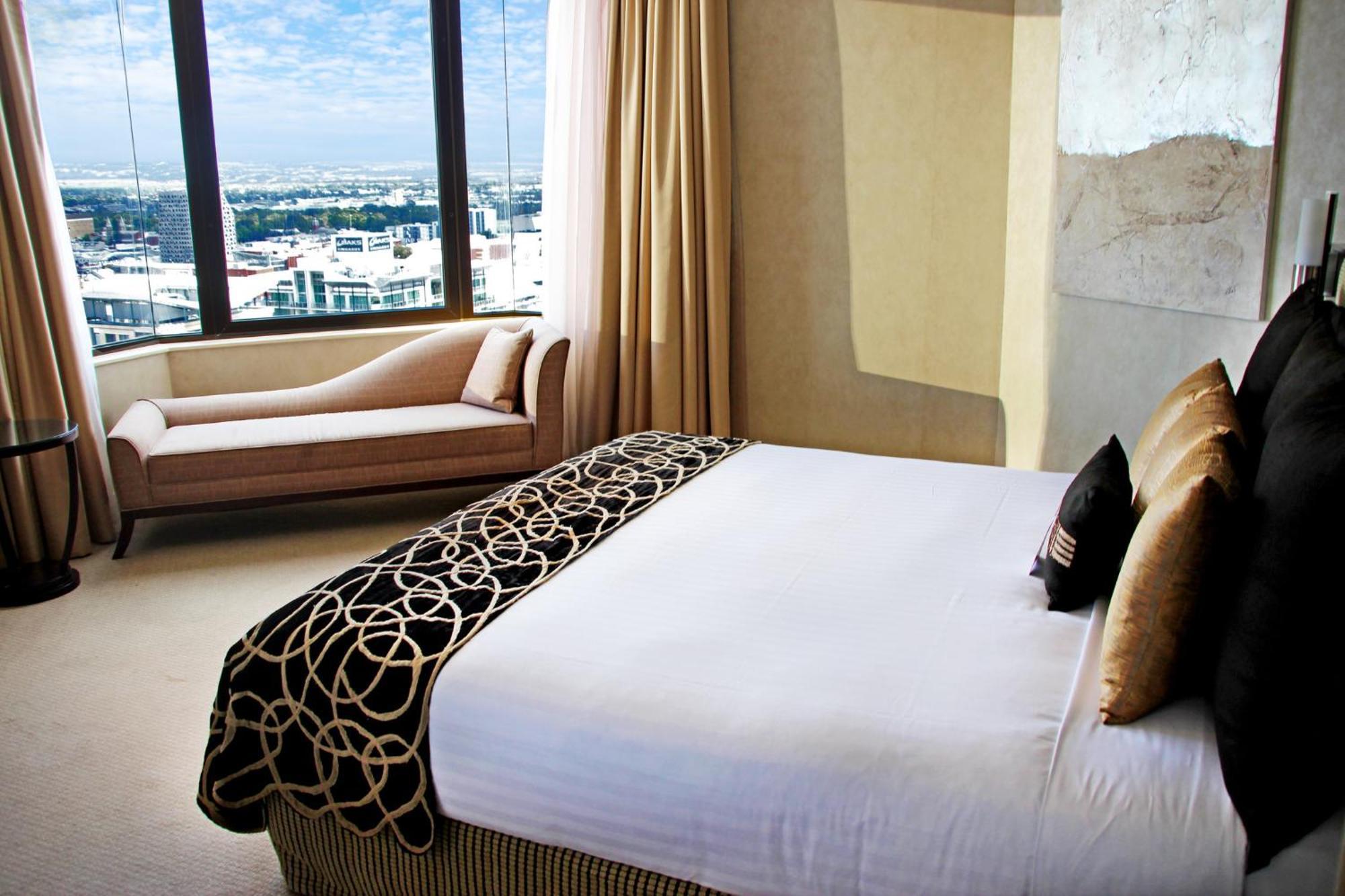Intercontinental By Ihg 5*