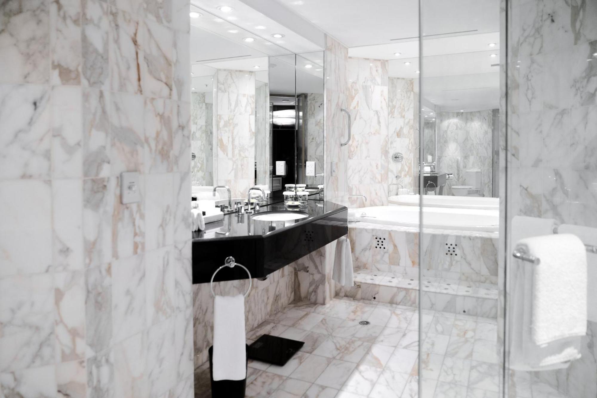 Intercontinental By Ihg Hotel 5*