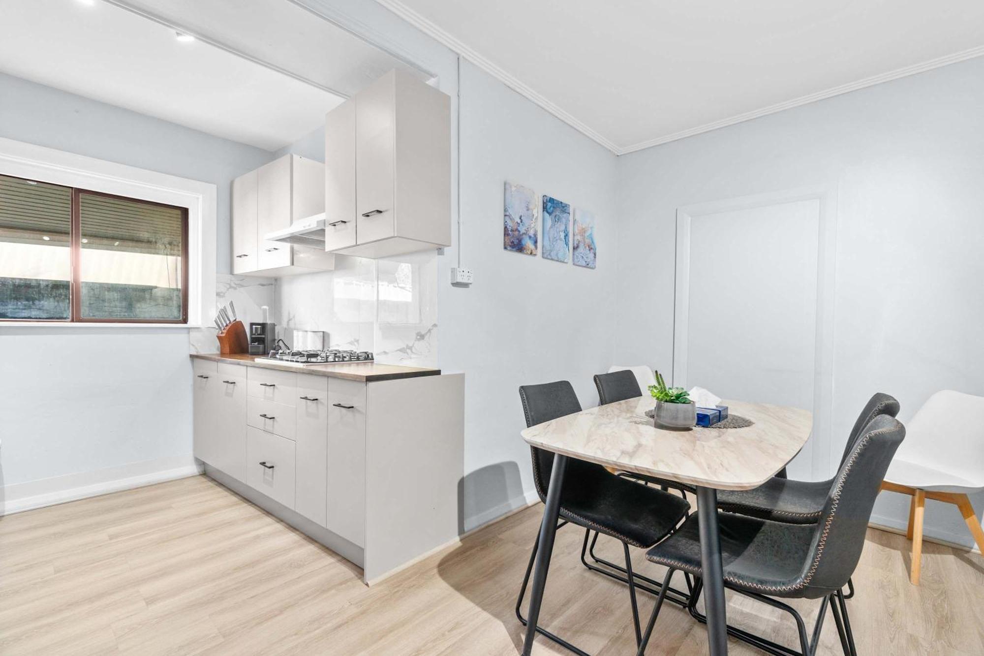 The Newly Renovated - Maylands Vacation * Adelaide