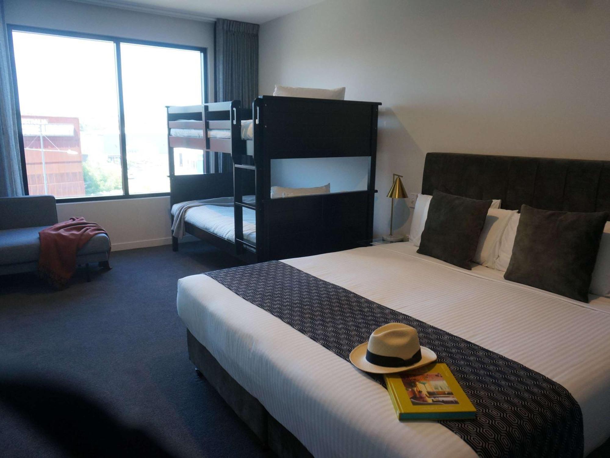 Mantra Tonsley 4*