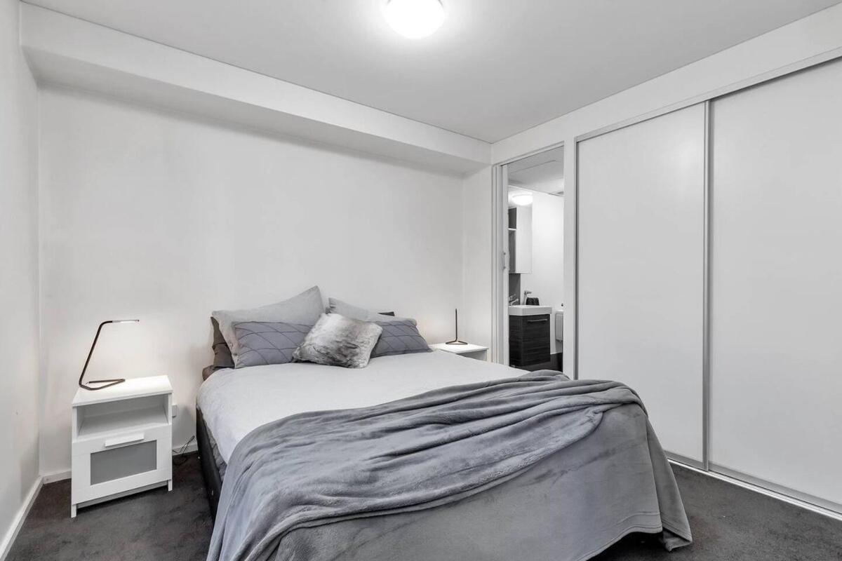 Apartment Cbd, East End Delight! Wifi, Central, Cafe *