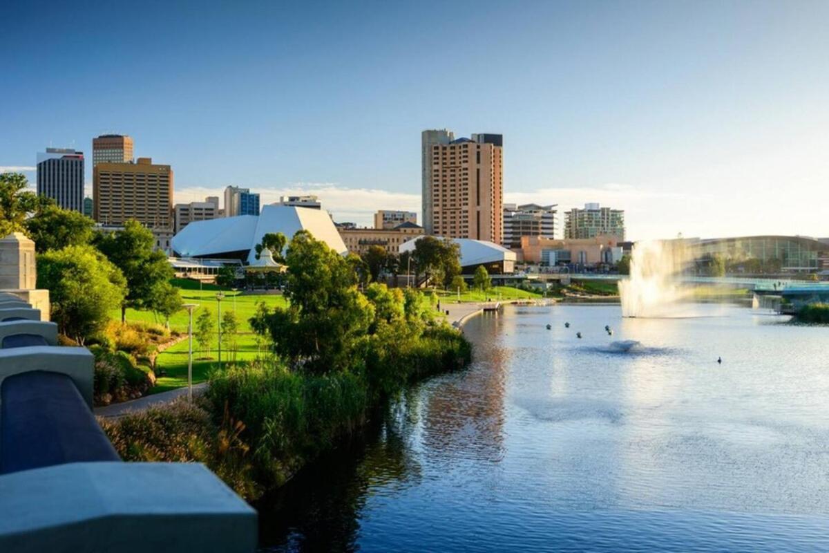 Cbd, East End Delight! Wifi, Central, Cafe Apartment *