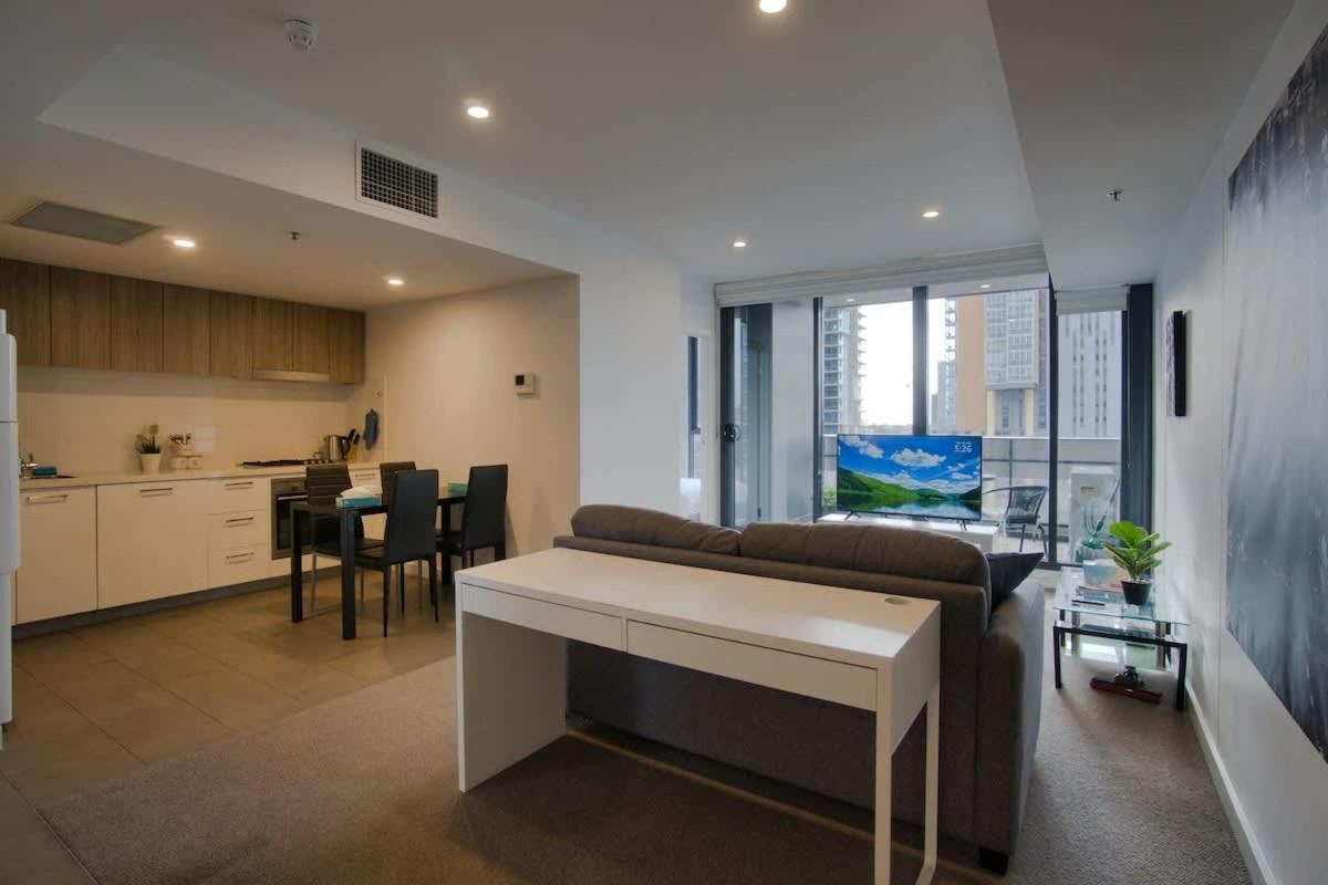 Modern 2 Bedroom - Cbd Adelaide