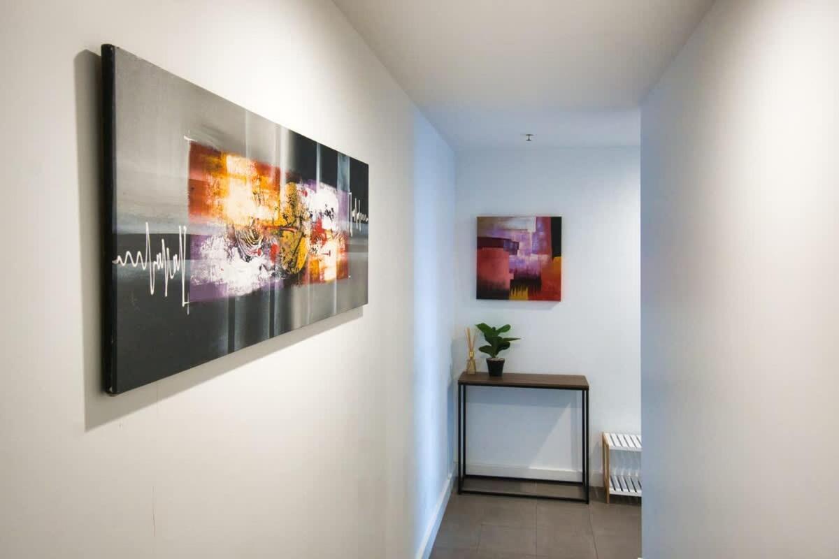 Modern 2 Bedroom - Cbd * Adelaide