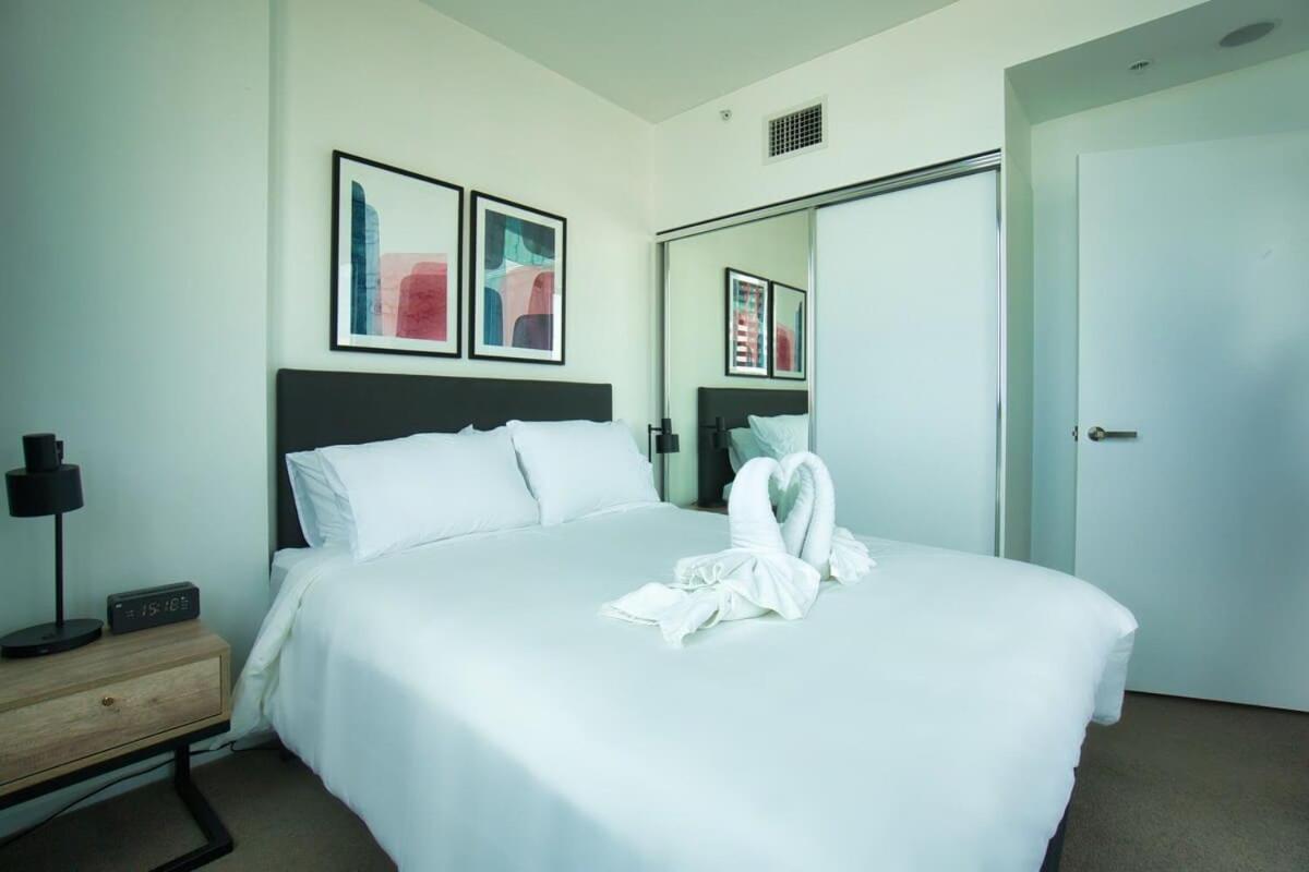 Stylish 1 Bedroom Cbd Apt-pool-gym-sauna-steam Apartment Adelaide