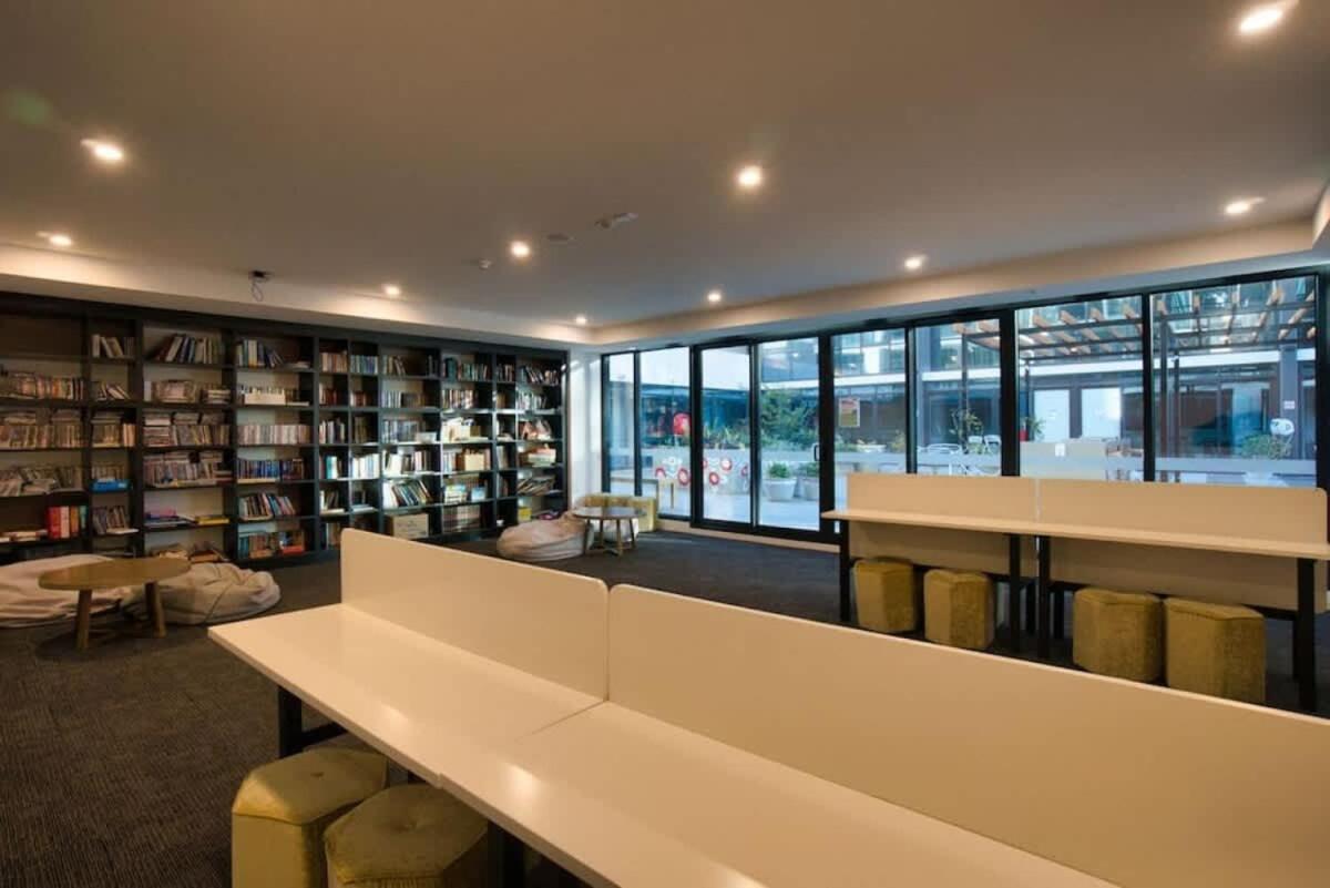 Luxury 3 Bedroom With Pool-gym-sauna-steam * Adelaide