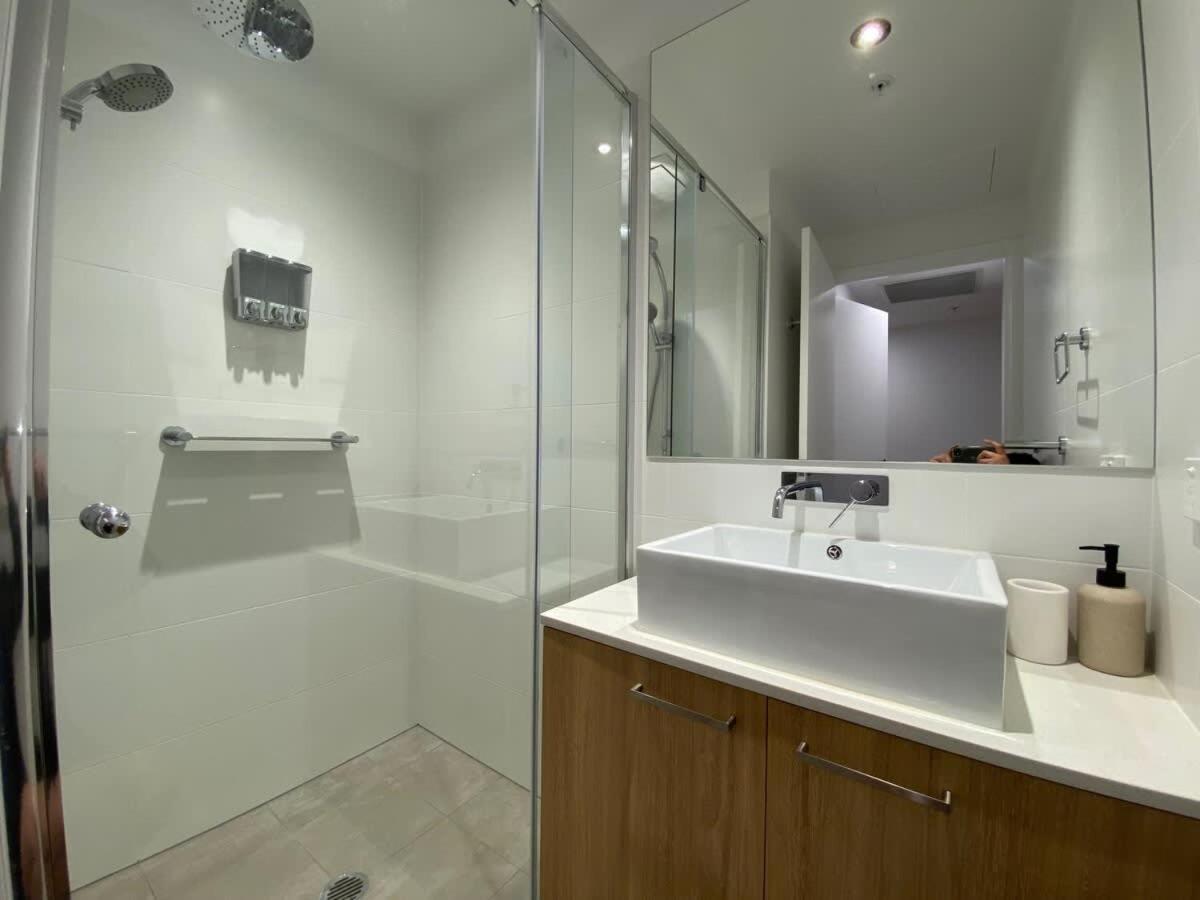 Luxury 3 Bedroom With Pool-gym-sauna-steam Adelaide