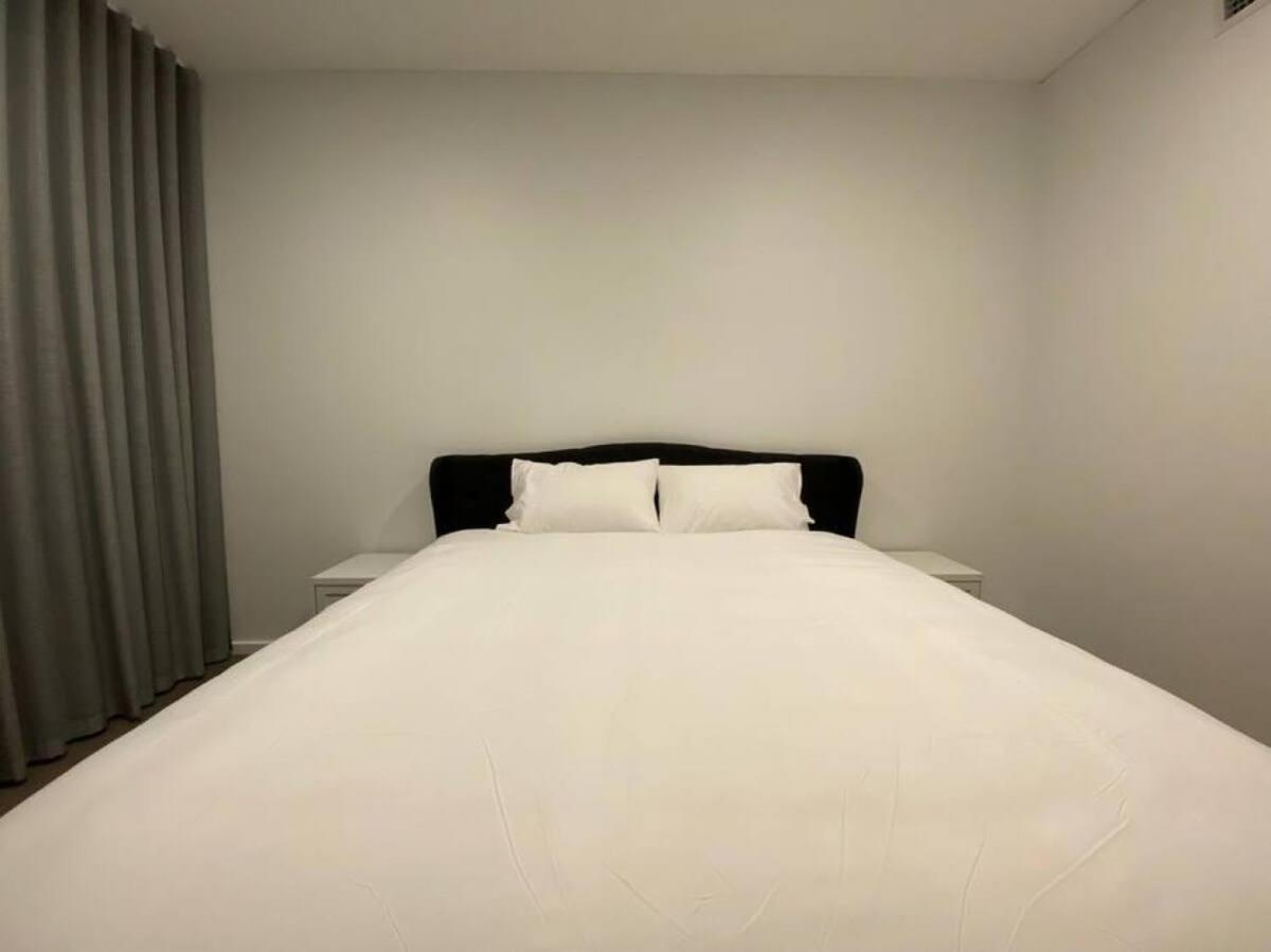 Luxury 3 Bedroom With Pool-gym-sauna-steam * Adelaide