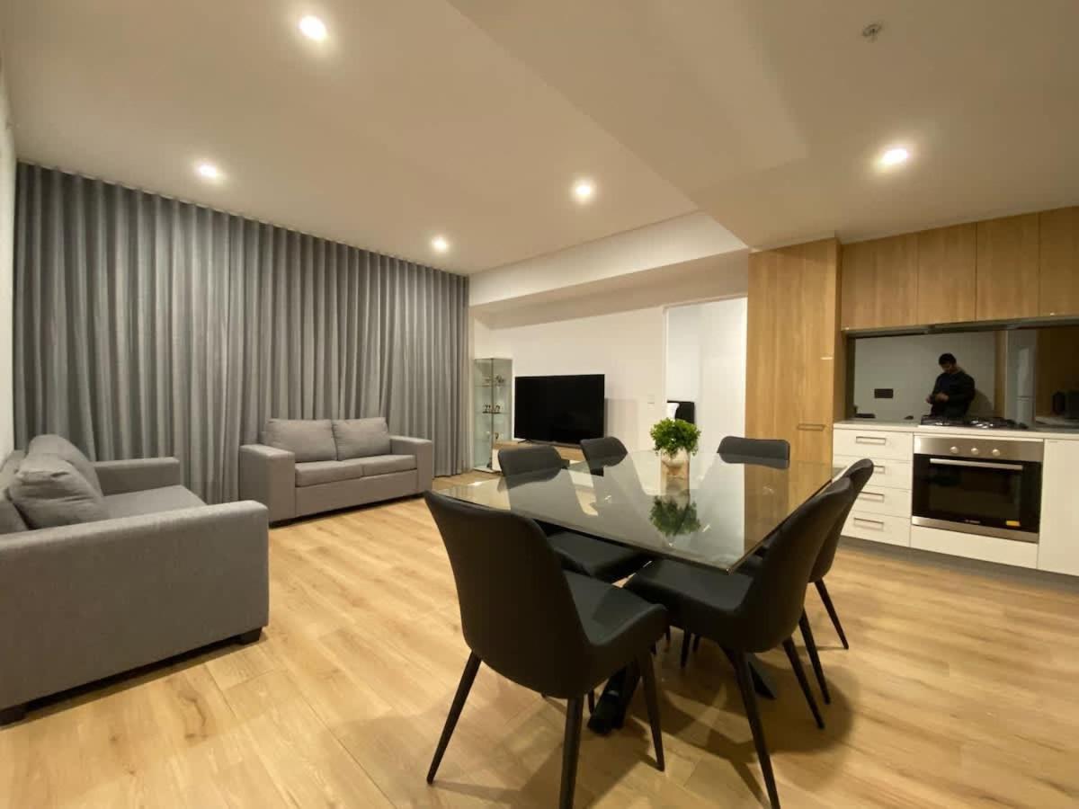 Luxury 3 Bedroom With Pool-gym-sauna-steam Apartment *