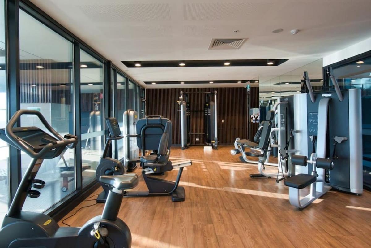 Apartment Star Wars Theme - Pool - Gym - Sauna - Steam Adelaide