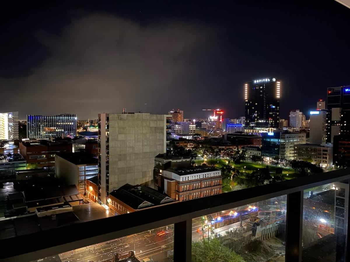 Apartment Star Wars Theme - Pool - Gym - Sauna - Steam Adelaide