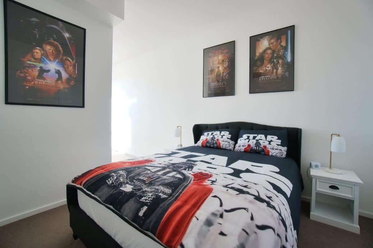 Apartment Star Wars Theme - Pool - Gym - Sauna - Steam *