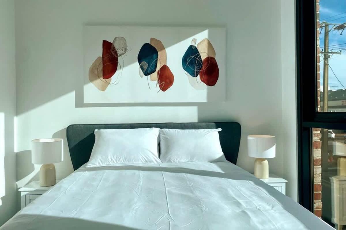 Modern 2br Cbd With Pool-gym-bbq Apartment