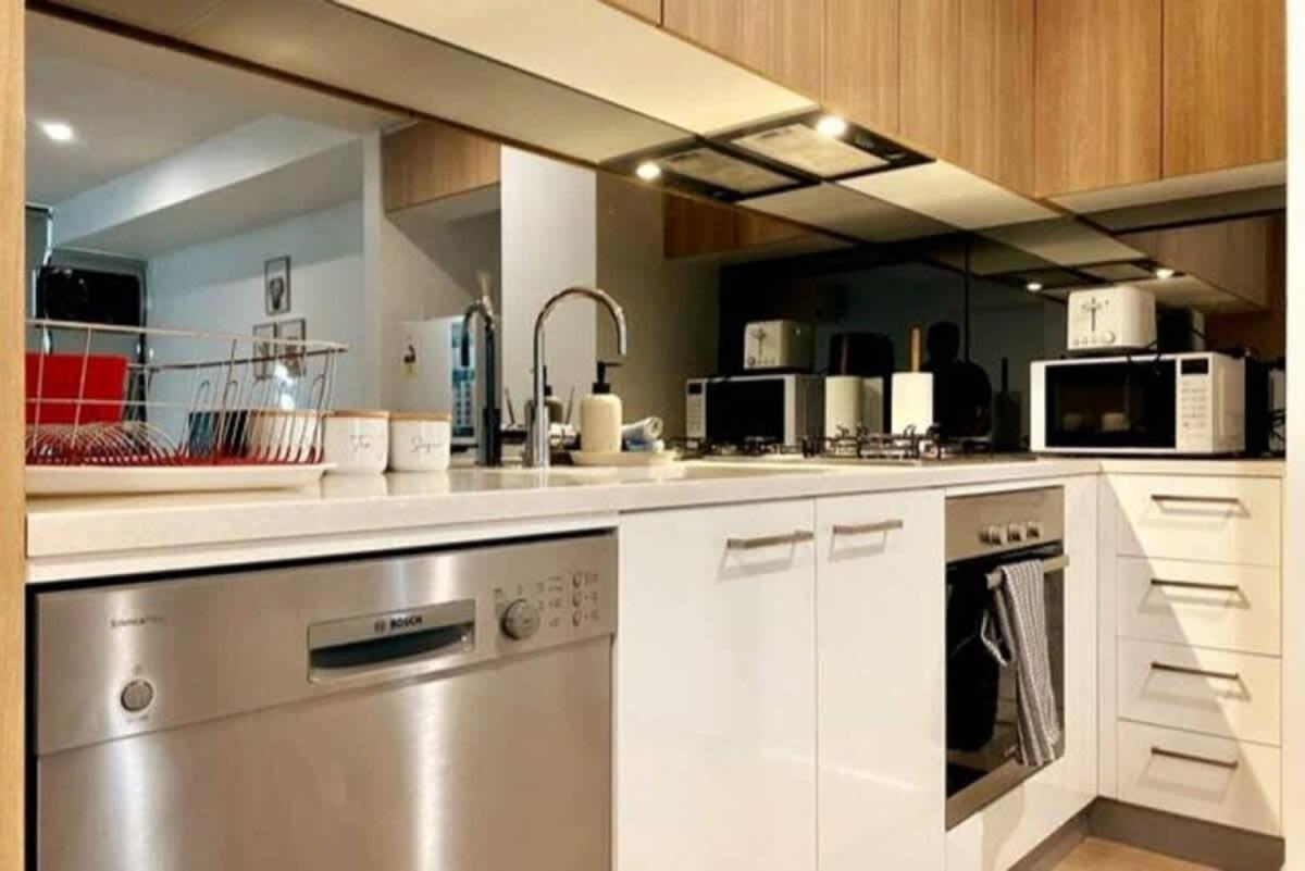 Apartment Modern 2br Cbd With Pool-gym-bbq Adelaide